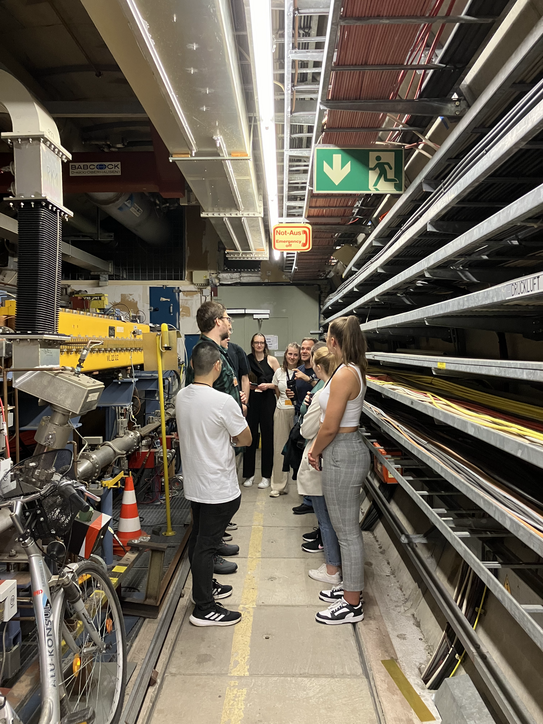 Führung durch den HERA-Tunnel.