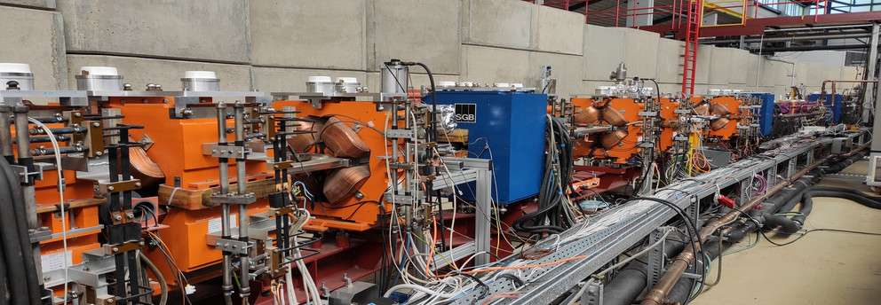 DELTA Strahlkammer Blick entlang der Strahlkammer auf den U250