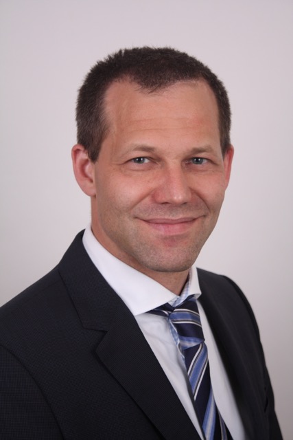 Jun.-Prof. Dr. Wolfram Helml Ein Portraitfoto von Jun.-Prof. Dr. Wolfram Helml.